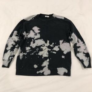 T.La tie-dye sweatshirt